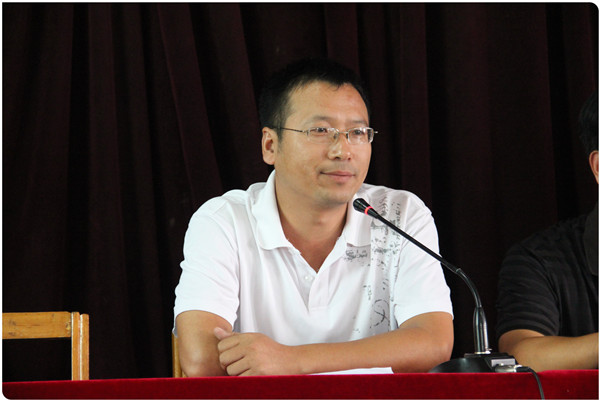 项城中专优秀毕业生励志报告暨15届毕业生备战高考动员会报道