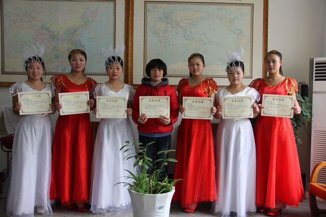 热烈祝贺华球在河南省首届中职生素质能力大赛上载誉而归