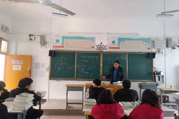 听课评课促提升