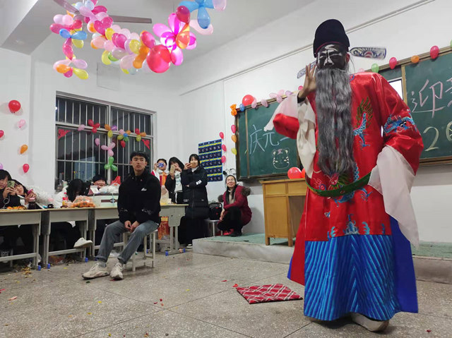 辞旧迎新庆元旦 师生欢聚迎新春—项城中专开展“庆元旦 迎新春 划未来”活动