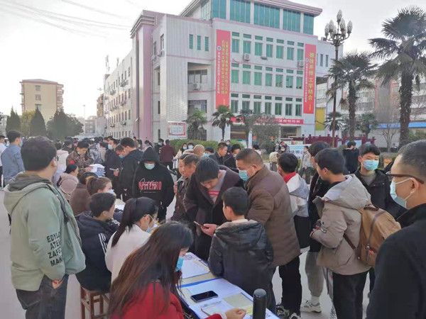 梦想 从这里扬帆起航 —项城中专2021春新生开学