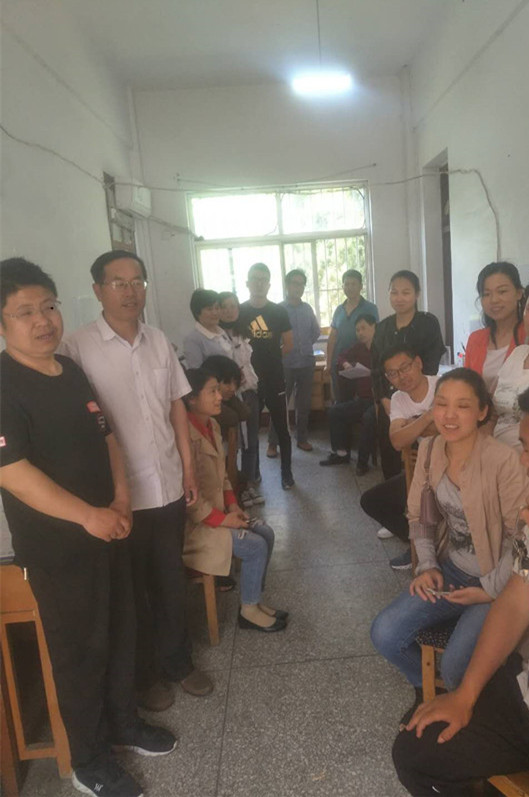 凝聚集体智慧   打造理想课堂