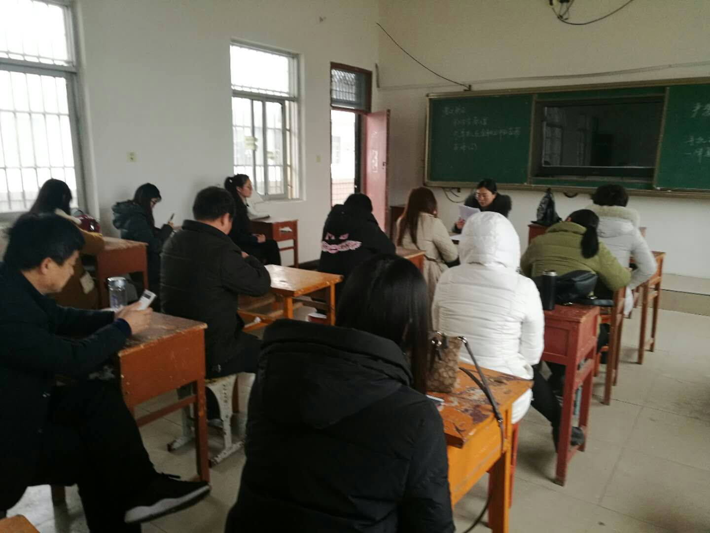 英语组教研会---布置本学期听课工作