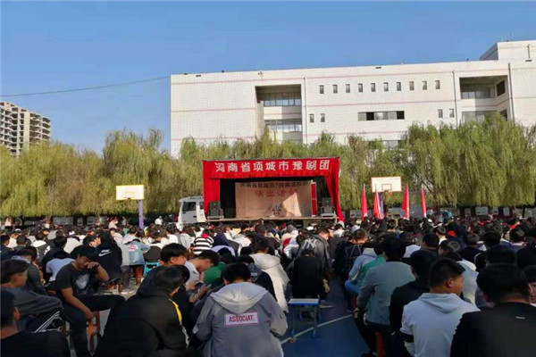 戏曲进校园　传承在身边