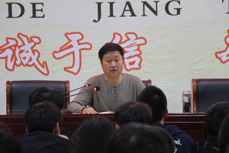 快乐研究-科研促成长