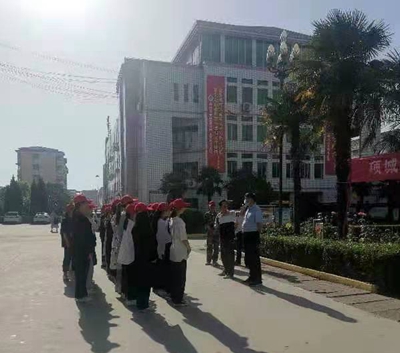 项城中专“创卫有我”志愿者活动之19秋音乐班