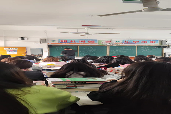 听课评课互学习