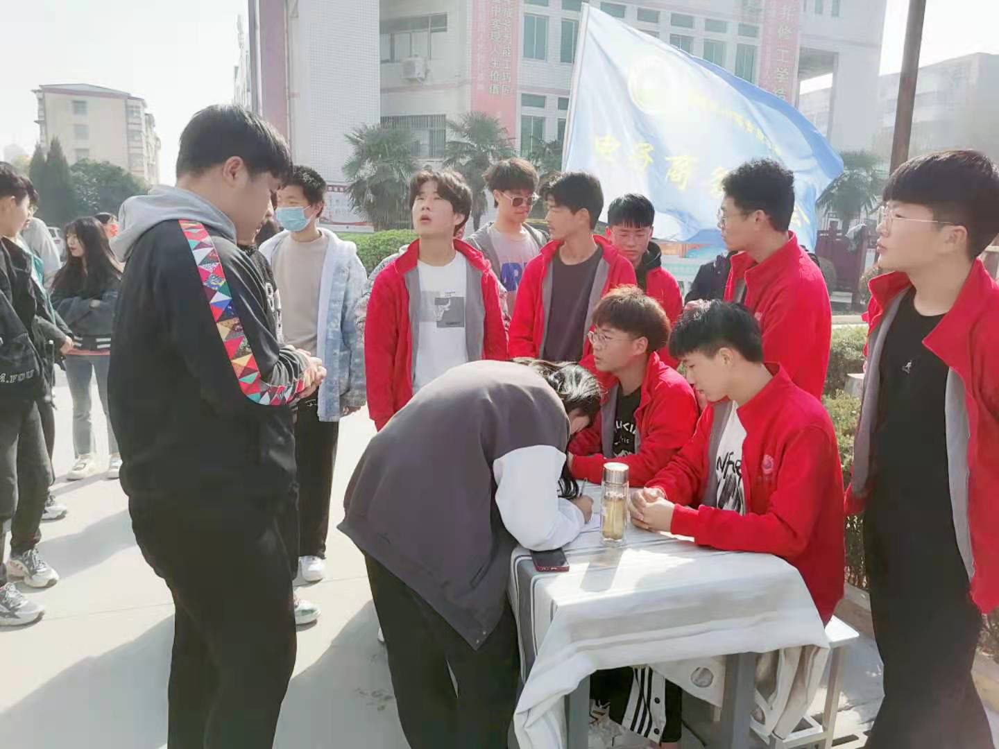 计算机专业部各协会举行新学期纳新活动