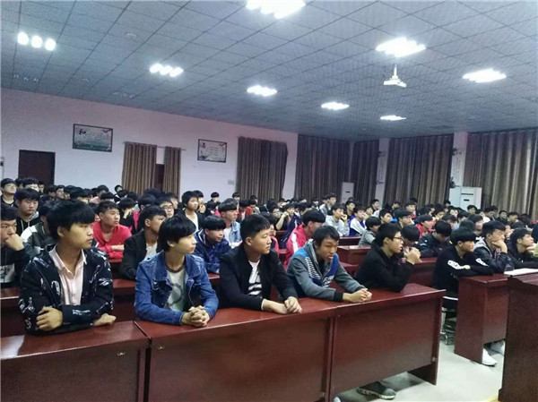 华球学宪法讲宪法 活动开展简报 第五期