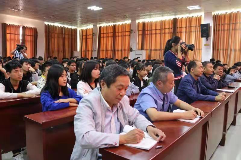 华球学宪法讲宪法 活动开展简报 第三期